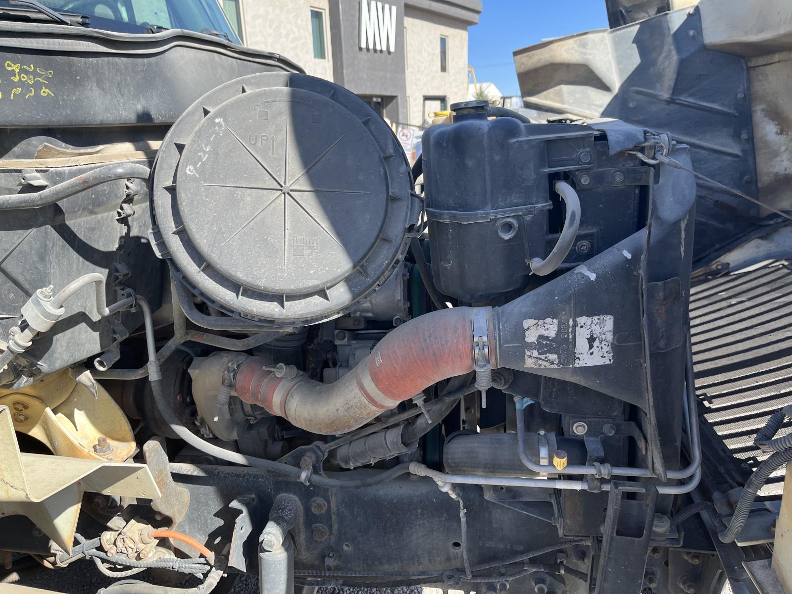 ./imagenes/INVOICE/2019/17406/CAMION PLATAFORMA INTERNATIONAL 7400 (8).JPG